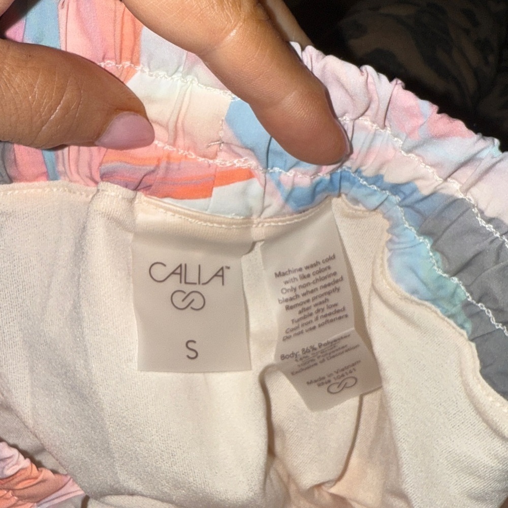 NWOT CALIA Mid-rise Infinity Running Shorts in Pastel Swirl Size Small - Picture 6 of 6